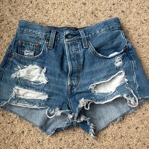 LEVI 501 JEAN SHORTS